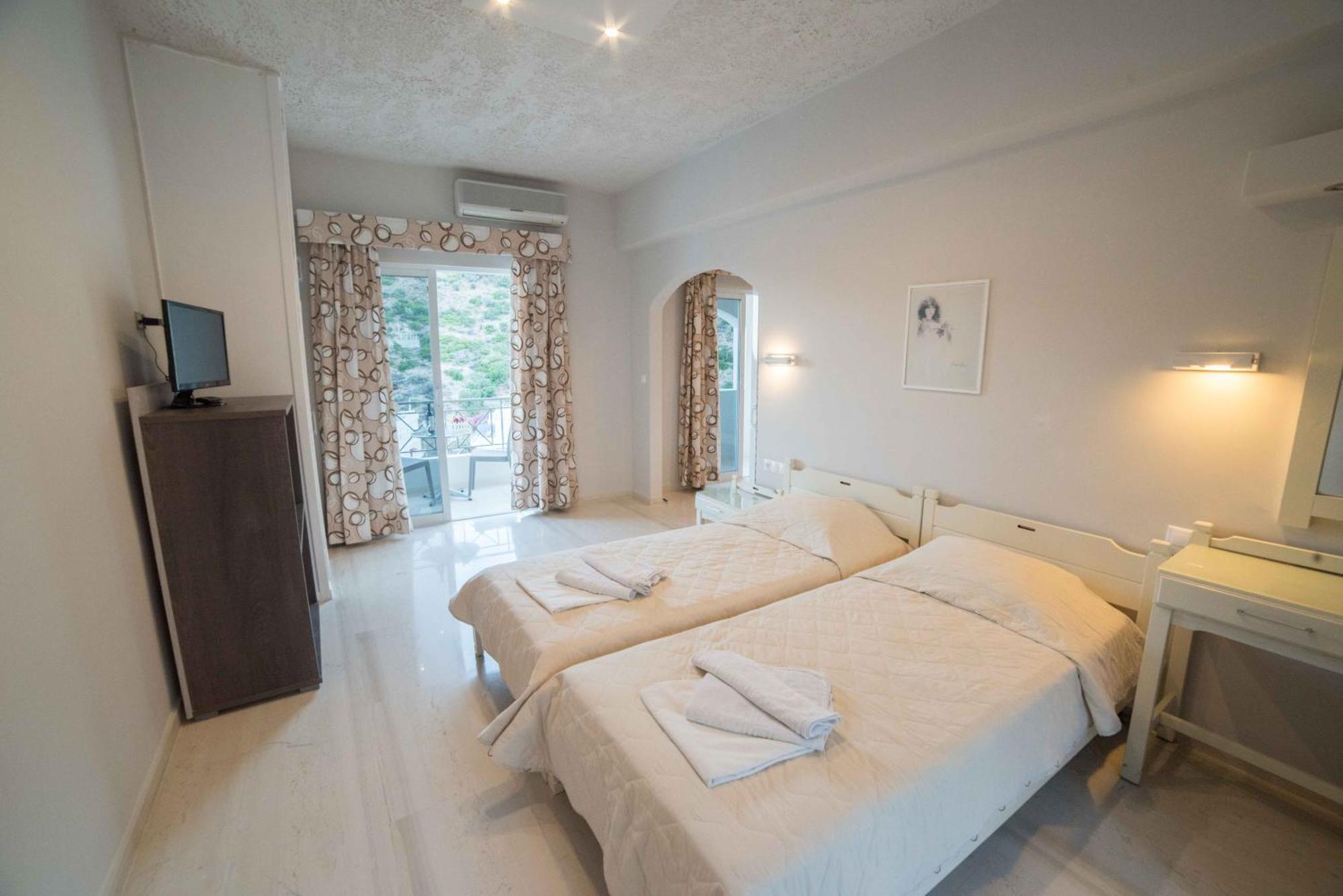 איה גליני Athena Apartments מראה חיצוני תמונה